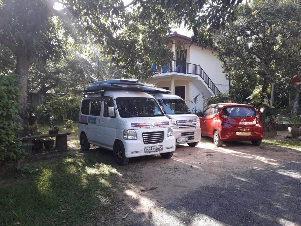Blue Point Rest Hotel Тангале Екстериор снимка